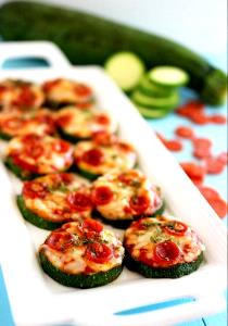 Quantas calorias em 1 Porçoes Mini Pizza De Abobrinha?