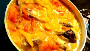 Quantas calorias em 1 Porçoes Moqueca De Pintado?