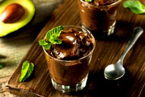Quantas calorias em 1 Porçoes Mousse De Chocolate Com Abacate?