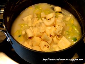 Quantas calorias em 1 Porçoes Panqueca De Palmito E Alho Poró?