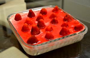 Quantas calorias em 1 Porçoes Pavê De Morango?