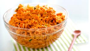 Quantas calorias em 1 Porçoes Peito De Frango Cozido Desfiado?