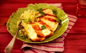 Quantas calorias em 1 Porçoes Peito De Frango Grelhado Com Açúcar Mascavo?