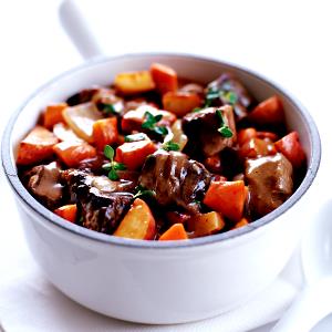 Quantas calorias em 1 Porçoes Picadinho De Patinho Com Legumes?