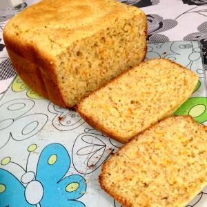 Quantas calorias em 1 Porçoes Pão Sem Glúten Na Máquina?