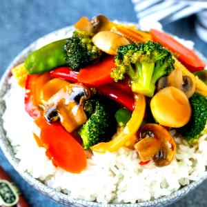 Quantas calorias em 1 Porçoes Refogado De Legumes?