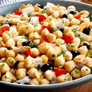 Quantas calorias em 1 Porçoes Salada De Grão De Bico Com Palmito?