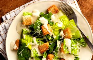 Quantas calorias em 1 Porçoes Salada De Legumes Com Croutons?