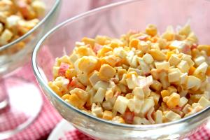 Quantas calorias em 1 Porçoes Salada De Maionese Com Peito De Peru E Palmito?