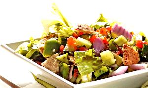 Quantas calorias em 1 Porçoes Salada Mista?