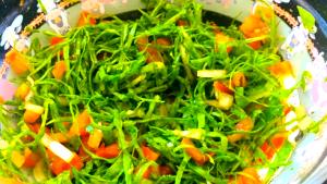 Quantas calorias em 1 Porçoes Saladinha De Couve ...?