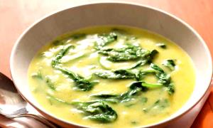 Quantas calorias em 1 Porçoes Sopa De Couve Flor E Espinafre?