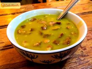 Quantas calorias em 1 Porçoes Sopa De Ervilha Com Bacon E Calabresa?