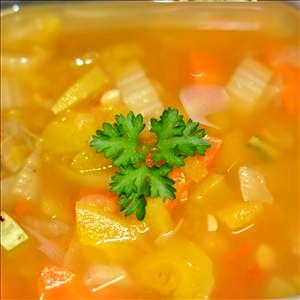 Quantas calorias em 1 Porçoes Sopa De Legume Com Carne?