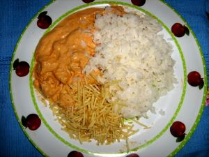 Quantas calorias em 1 Porçoes Strogonof Nea?