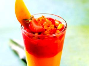 Quantas calorias em 1 Porçoes Suco De Manga Com Morango?