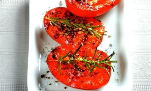 Quantas calorias em 1 Porçoes Tomate Grelhado?