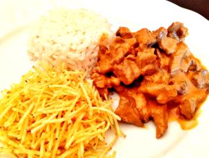 Quantas calorias em 1 unidade (320 g) Strogonoff de Filé?