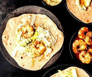 Quantas calorias em 1 Unidade Fajitas De Camarão, Guacamole Com İogurte E Rebentos De Soja?