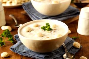 Quantas calorias em 1 Xícara Sopa de Frutos do Mar de Nova Inglaterra (Clam Chowder)?