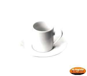 Quantas calorias em 1 Xícara (237,0 Ml) Café?