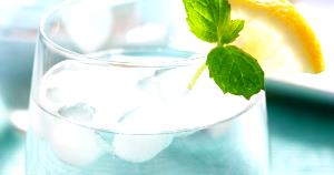 Quantas calorias em 1 Xícara (237,0 Ml) Água da torneira?