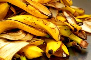 Quantas calorias em 100 G Casca de Banana?