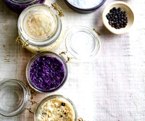 Quantas calorias em 100 G Chucrute Branca Ou Roxa?