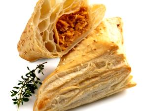 Quantas calorias em 100 g Pastel de Frango?