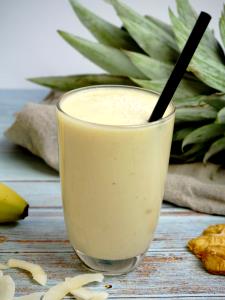 Quantas calorias em 100 G Smoothie De Pinã Colada?