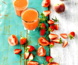 Quantas calorias em 100 G Sumo De Tomate, Cenoura, Morango E Pêssego?