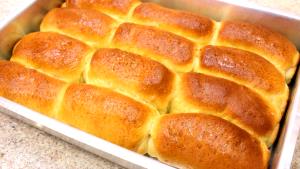 Quantas calorias em 2 pãezinhos (50 g) Mini Pão?