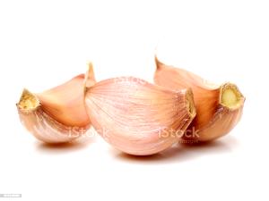 Quantas calorias em 3 Dente Alho?