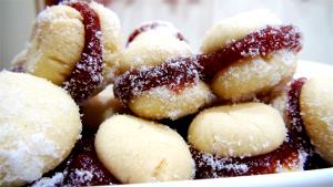Quantas calorias em 3 unidades (30 g) Biscoito Casadinho Mesclado?