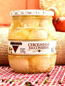 Quantas calorias em 4 unidades (50 g) Cebolinha em Conserva?