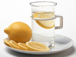Benefícios da Água com Limão